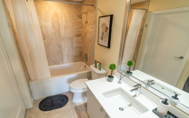 Lovely Oasis near Waterfront & Downtown