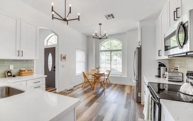 Gilbert Home w/ Private Pool & Yard!