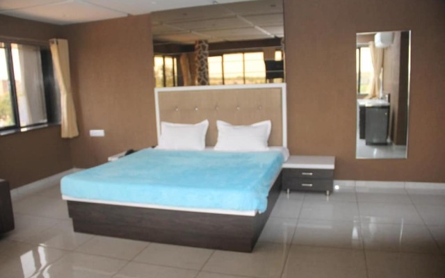 Dev Motel & Banquet