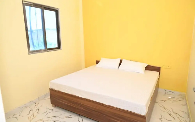Goroomgo Mahamaya Guest House Varanasi