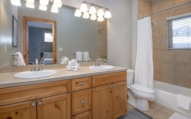 Timberfalls 1902 2 Bedroom Condo by RedAwning