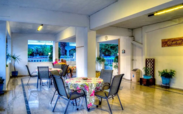 Niki Apartments