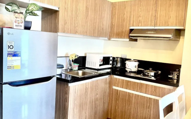 Levi & Moon's Chill with beautiful view