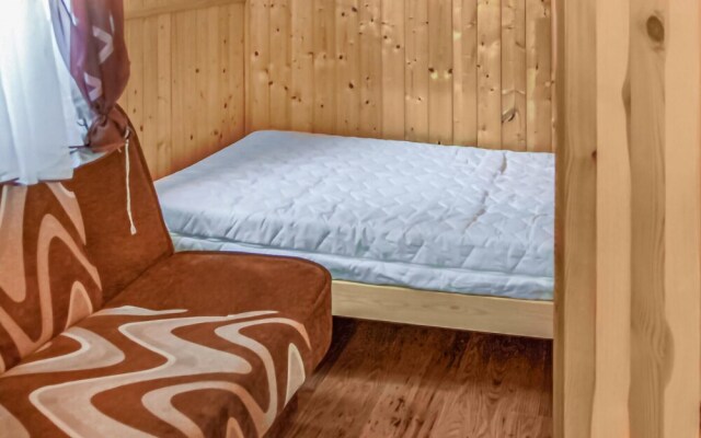 Awesome Home in Jaroslawiec With 1 Bedrooms