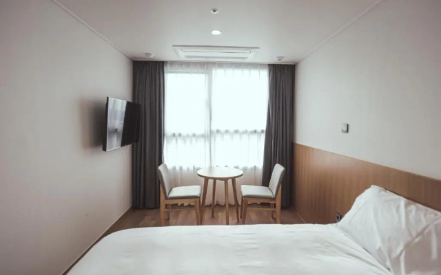 Kenny Stay Jeju Mosulpo - Hotel Kenny