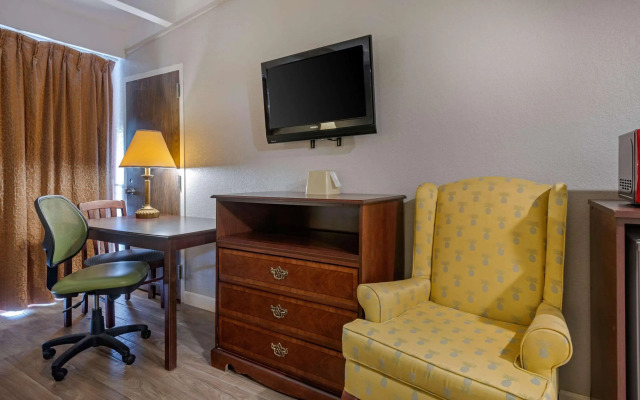Rodeway Inn