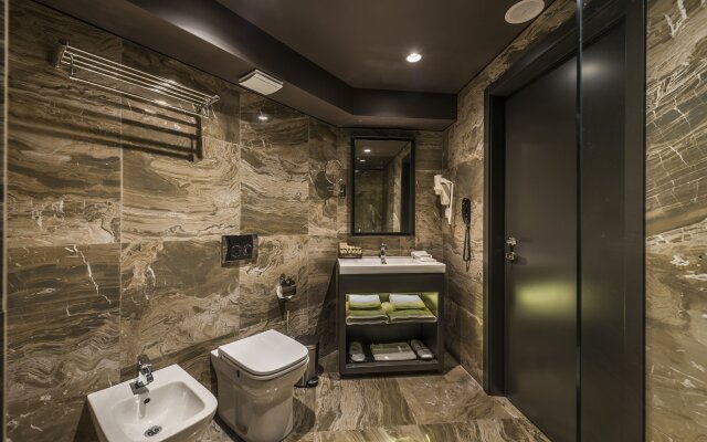 All Seasons Residence Hotel