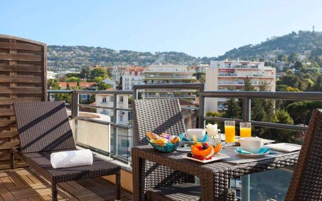 Park and Suites Prestige Cannes Croisette Hotel