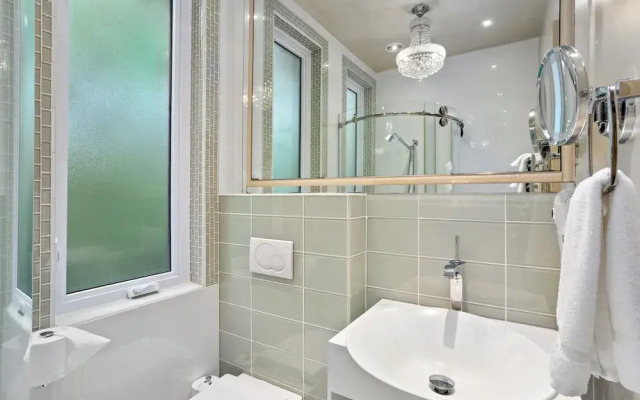 Stonehurst Place Bed & Breakfast