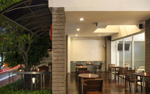 ibis Bangkok Sathorn