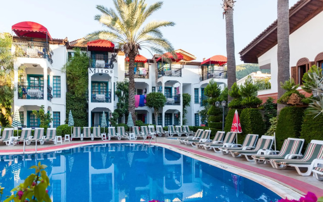 Mitos Apartments