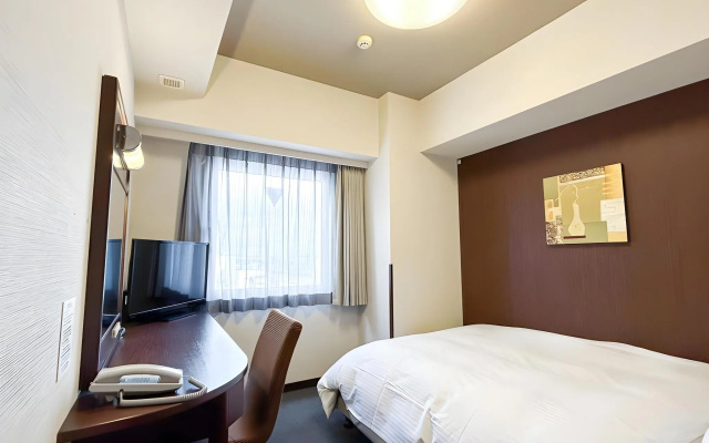 Hotel Route-Inn Hirosaki Ekimae – Guest Rooms – Hirosaki