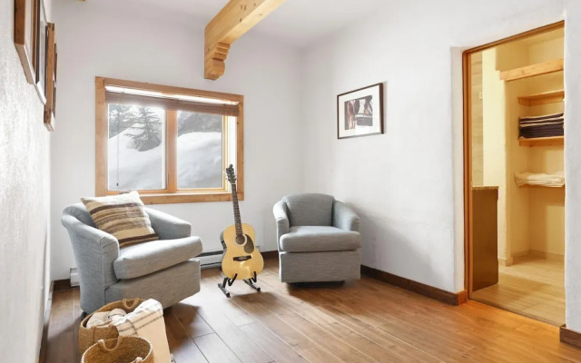 County Road 802 in Blue River