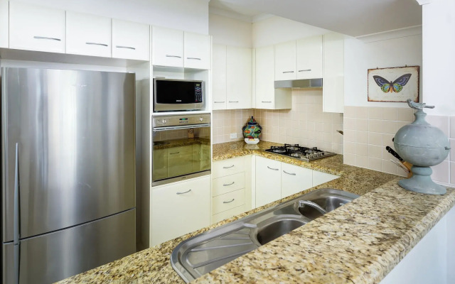 Crest Apartments
