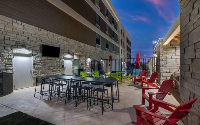 Home2 Suites by Hilton Midland East