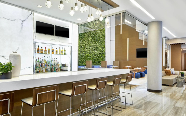 Courtyard by Marriott New York Manhattan/Midtown West