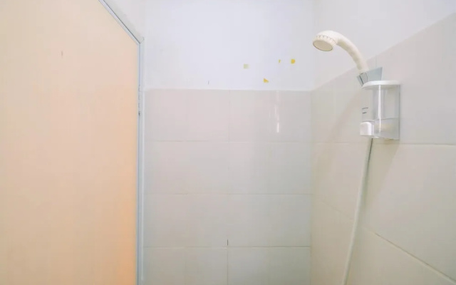 Homey 2BR with City View Pancoran Riverside Apartment – Bathroom – Jakarta