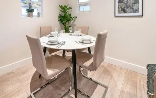 Everest Lodge Serviced Apartment