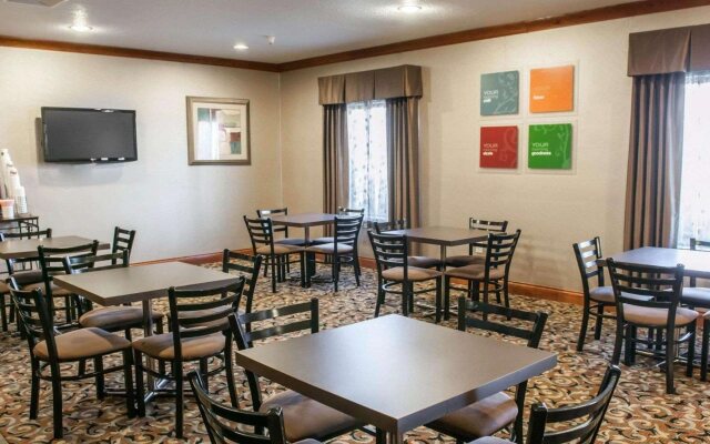 Comfort Inn & Suites Muncie Near University