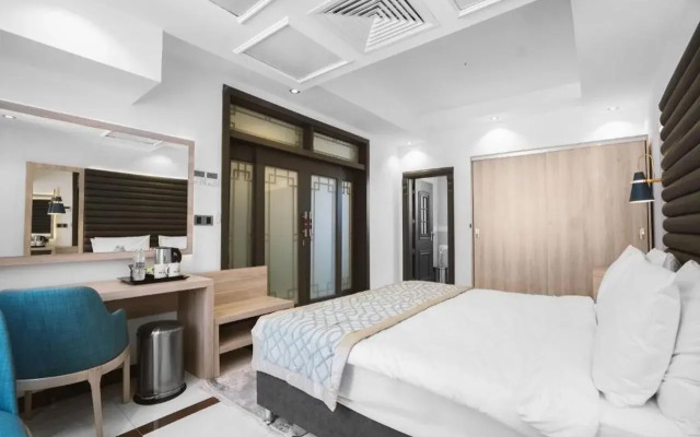 Noor Land Hotel