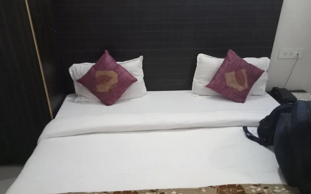 Hotel Ananta Inn