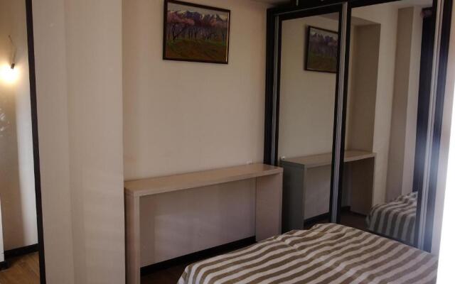 Yerevan center apartment 5A