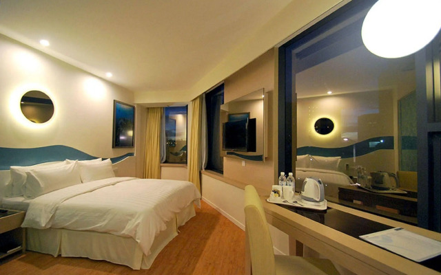 Oceania Hotel