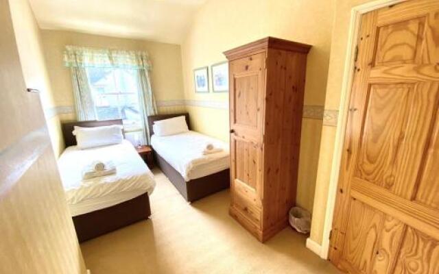 1 Catherine Cottages