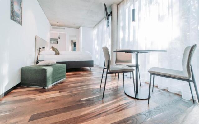 Blackhome Innsbruck City South I contactless check-in