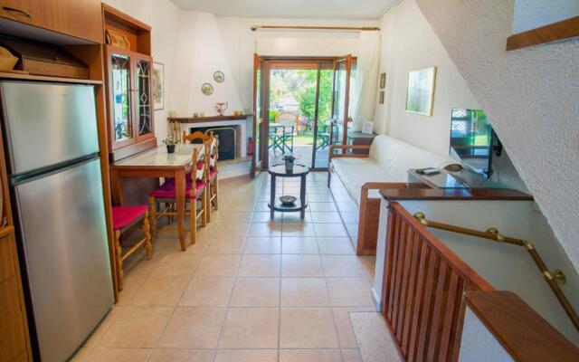 Casa Costa for 7 guests near Fourka beach