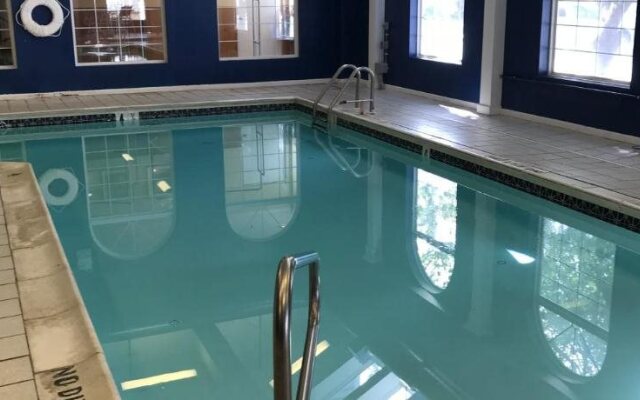 The Marylander Condo & Hotel