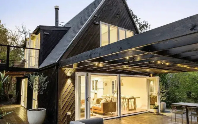 The Coast Country Cottage