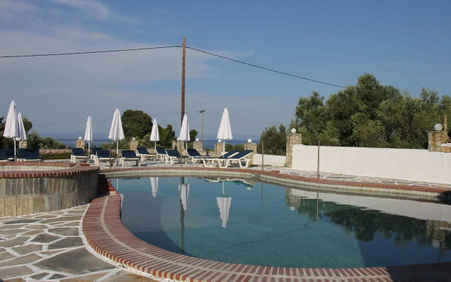 Pashos Hotel