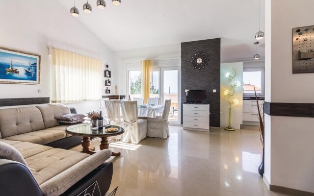 Amazing Home in Fazana With Wifi and 2 Bedrooms