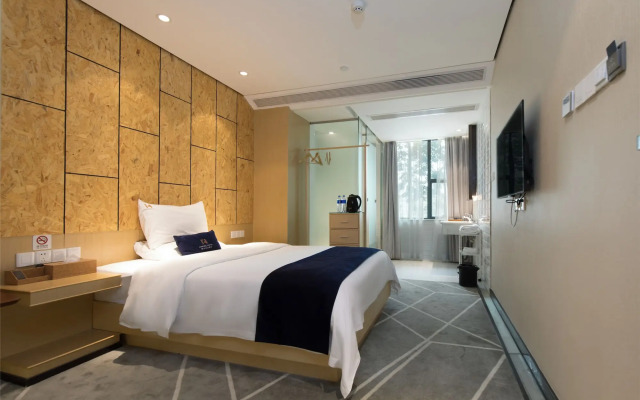 Arrivee Hotel