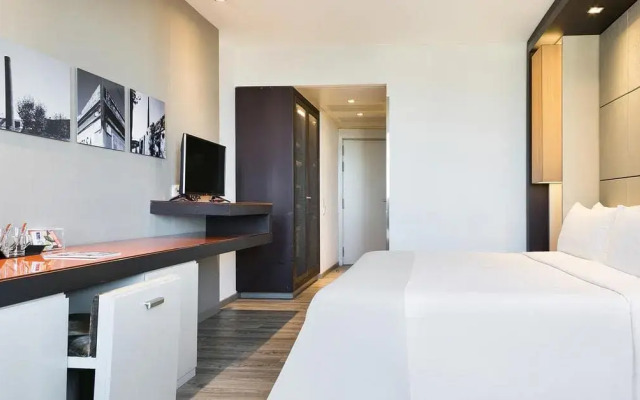Hotel Barcelona Condal Mar Affiliated by Meliá