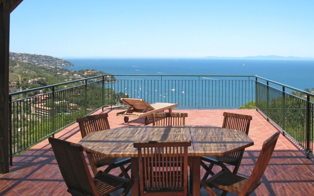Three-room Apartment Porto Santo Stefano