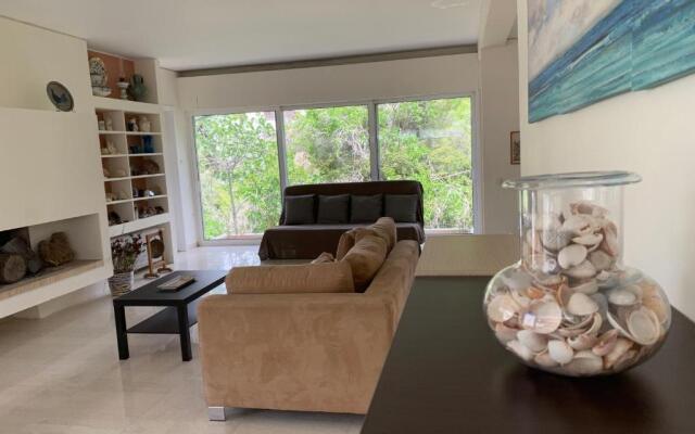 OASIS Exclusive Apartment @ Athenian Riviera