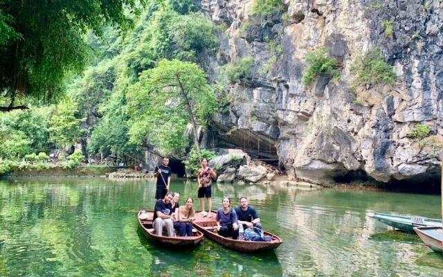 Tam Coc Rocky Bungalow