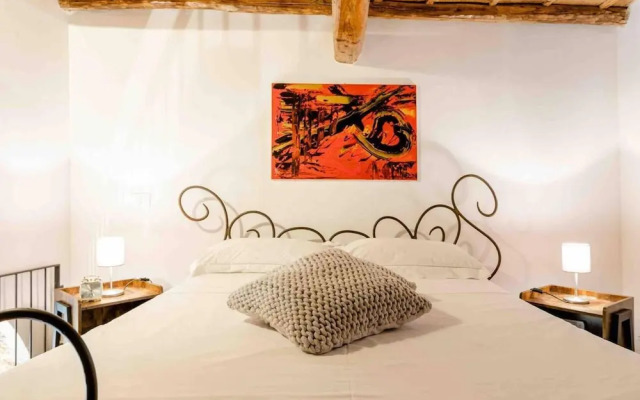 Citycenter Unique Apartment-sleeps 2- Pet Friendly