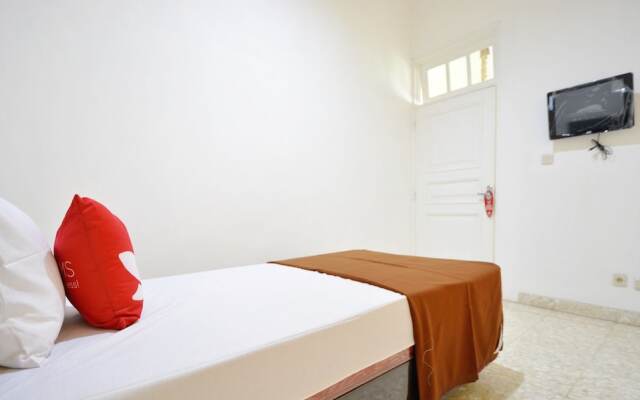 ZEN Rooms Kemang G17 Syariah