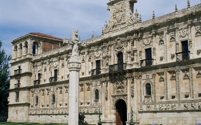 Parador de León