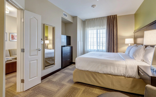 Staybridge Suites St Louis - Westport by IHG