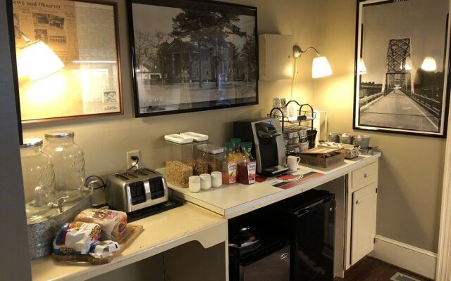 The Elizabethtown Inn