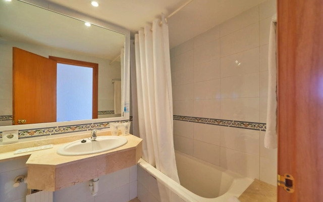 Hotel Cabot Cala Ferrera