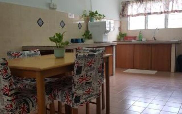 12-15 Pax Ssue Silibin Ipoh Guest House-Homestay