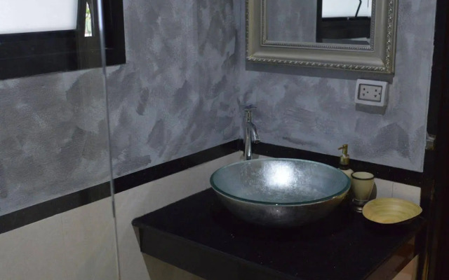 Baan Thai Homestay by bGb Villas - Hostel