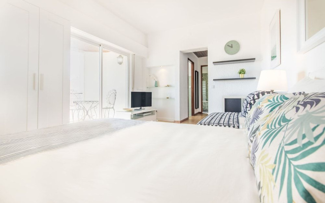 Wonderful Studio in Cascais With Sea View