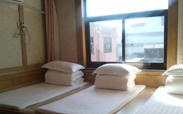 Qingdao Yunxin Business Hotel