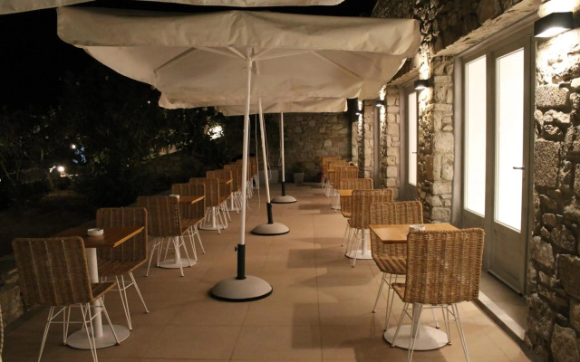 Vienoula's Garden